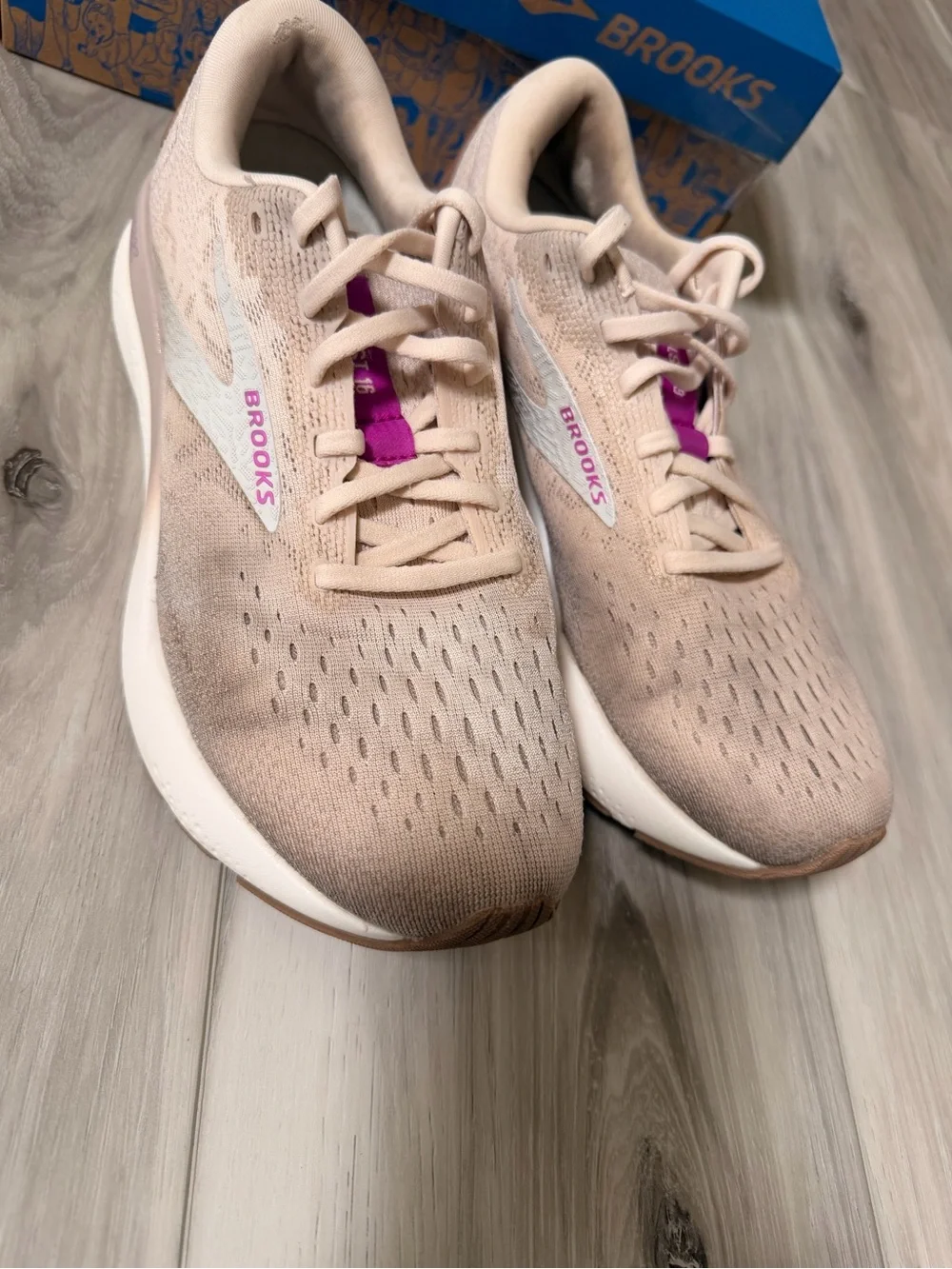 Brooks ghost 16